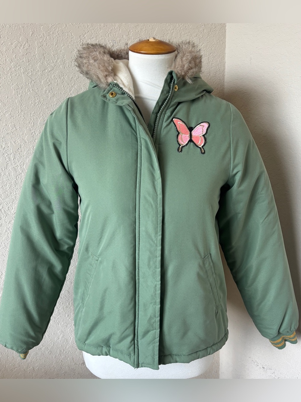 OshKosh B'gosh, Olive Green Pink Sherpa Lined Faux Fur Hood Girls Size 14 Jacket